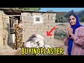 Download Lagu With little money and a brave heart, Farzaneh buys plaster to build her home