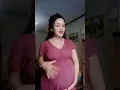 Download Lagu Akibat sering mainan pisang😂🤣 !! Bumil cantik elus perut sambil goyang#shorts