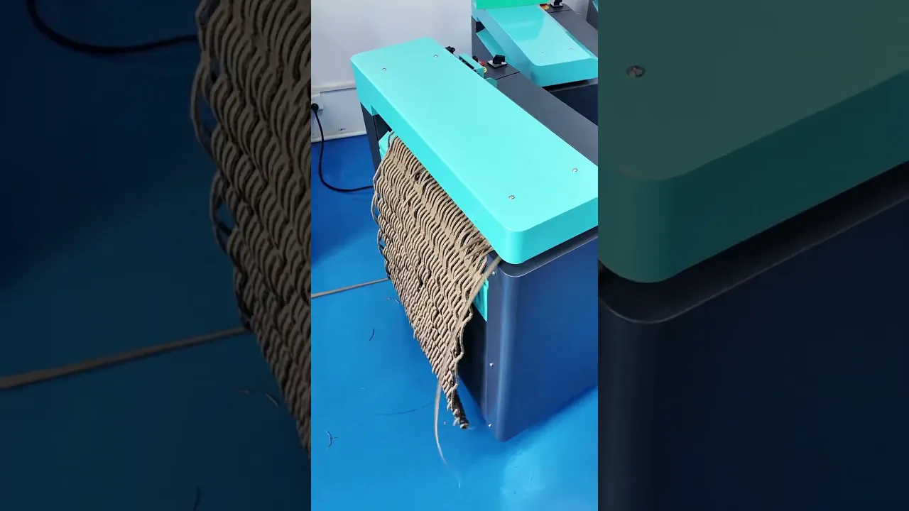 告别低价向回收商出售废纸箱。使用膨切机现场将纸箱转化为保护性包装缓冲材料。
