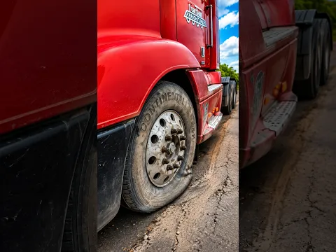 De band van de Freightliner is lek! 🚛😱