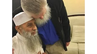 زيارة الداعية الأمريكي الشيخ يوسف إستس للشيخ أبي إسحاق الحويني 