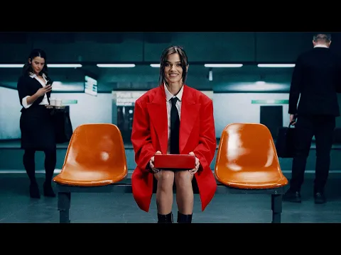 Video Thumbnail: Theo Rose - Greu sa fiu eu | Official Video