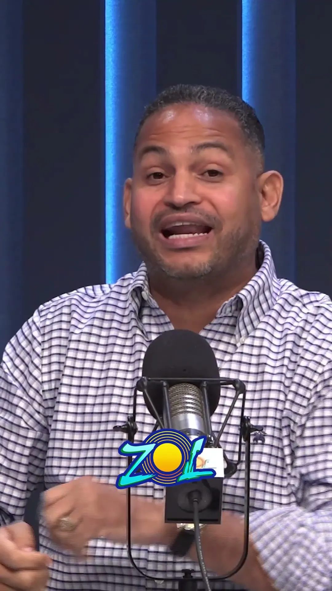 GONZALO ENTRA LEONEL TIENE LIO