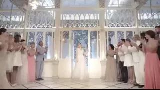 انا همشي ايديه في ايديا ومش هخاف واخبي وهقول للناس بحالها دا اللي اختاره قلبي 