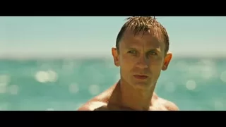 Casino Royale - James Eyes Solange