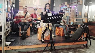 Download THE VENUS BAND - BULAN BERENDA BIRU (Cover) NICKY ASTRIA MP3