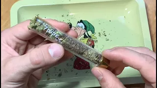 UNBOXING LOADING AND SMOKING THE 7PIPE TWISTY GLASS BLUNT