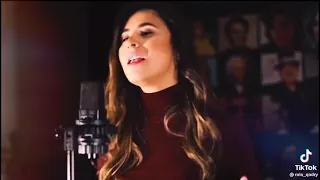 تعرف شعور لما تلتقي صدفة بحدا ما بيشبه حدا 