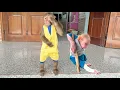Download Lagu Cutis sad and avoided facing baby monkey, because he caused pain