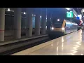 Download Lagu Een SNG rijdt gewoon door en stopt niet op station Delft