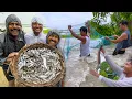Download Lagu বর্ষার জলে জমিয়ে আনন্দ করে কি কি মাছ ধরলাম দেখুন | Rainy day village fishing video