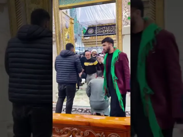 ⁣الدكتور الشيخ إبراهيم العاملي أثناء خروجه من عند ضريح أمير المؤمنين صلوات الله وسلامه عليه
