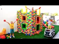 Download Lagu Vlad y Niki construyen una casa de juegos para niños y mamá los ayuda