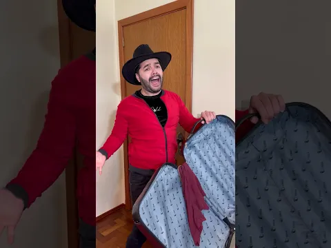 TETO ESPELHADO VENDO SEM ROUPA?
