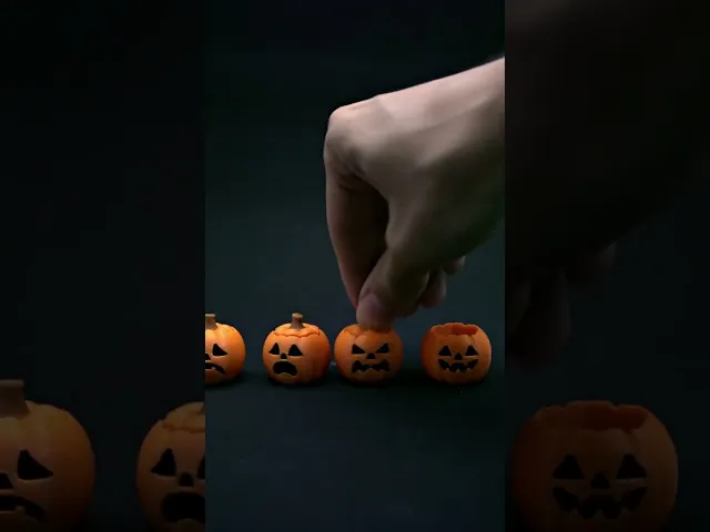 Halloween Pumpkins Clicky Keychains Set video thumbnail