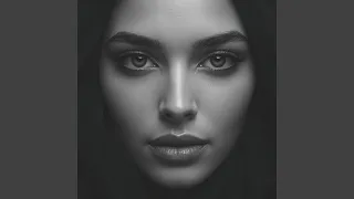 بكلم صورتك وبشكي لها همي وتعب قلبي دندنها