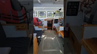 2009 34′ Custom Deschamp & Jackson Trawler [#shorts Tour] Learning the Lines