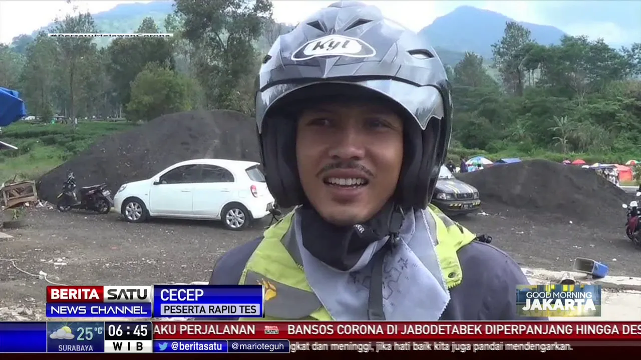 BANDUNG. KOMPAS.TV, - Ribuan warga tumpah ruah memadati kawasan Puncak Cianjur dan Bogor di akhir pe. 
