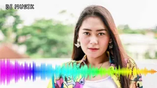 Download Vita Alvia   Lewat Angin Wengi MP3