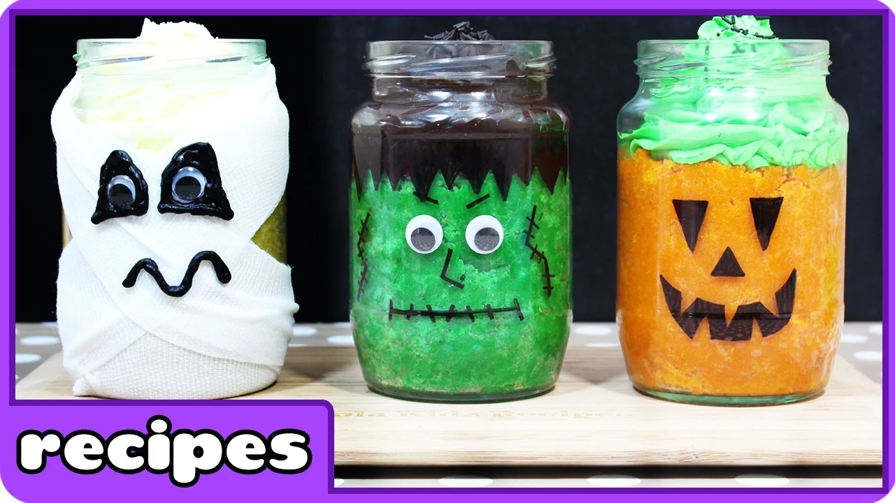 Halloween Mini Jar Cake Recipe   Cake in a Jar by Hoopla Recipes