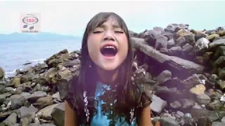 Download Zainatul Hayat (Ina Permatasari) - Si Kecil [Official Music Video] MP3