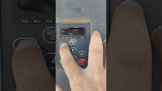 برمجة الانفرتر الزراعي وكيفية ضبط المصنع أو التغيير بين وضع التشغيل اليدوي أو الأتوماتيكي 