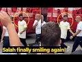 Download Lagu Liverpool-fans waren blij om Mo Salah weer te zien lachen na de wedstrijd tegen Preston