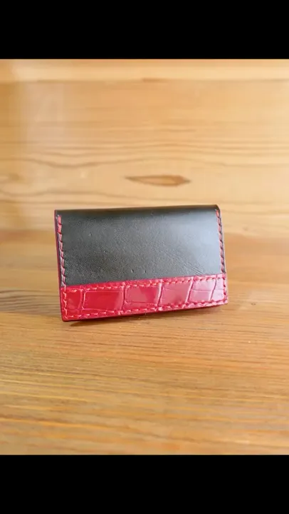 名刺入れの一部に、ワニ革を使用した【オーダーメイド革製品】#革のソムリエ #レザークリエイター #レザークラフト #ハンドメイド