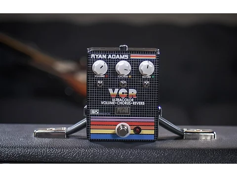 JHS Pedals' VCR Becomes The Space Commander | Delicious Audio