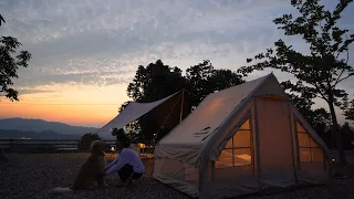 [348] Healing camping vlog with my dog ​​on a cozy airbed inside an air tent.