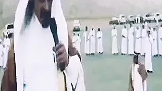 حاولوا تخريب زواجه ومضايقة ضيوفه فرد عليهم طلاق لولا الحكومة ما اجيكم الا بالسيف شيبان العلياني 