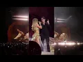 KAROL G y PESO PLUMA CANTARON  QLONA  EN VIVO (en NY)