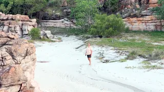 Ep 302 | Angereau Island, Wary Bay and Swift Bay, Caves and Art, Kimberley, Sailing Nutshell