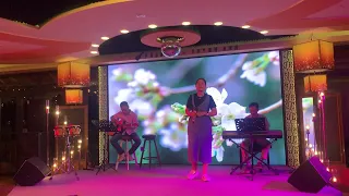 Yêu em hơn cả lời nói