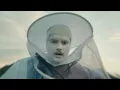 Model/Actriz - Crossing Guard (Official)