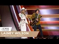 Lainey Wilson - Country Music Medley 2025 CMA Awards Performance