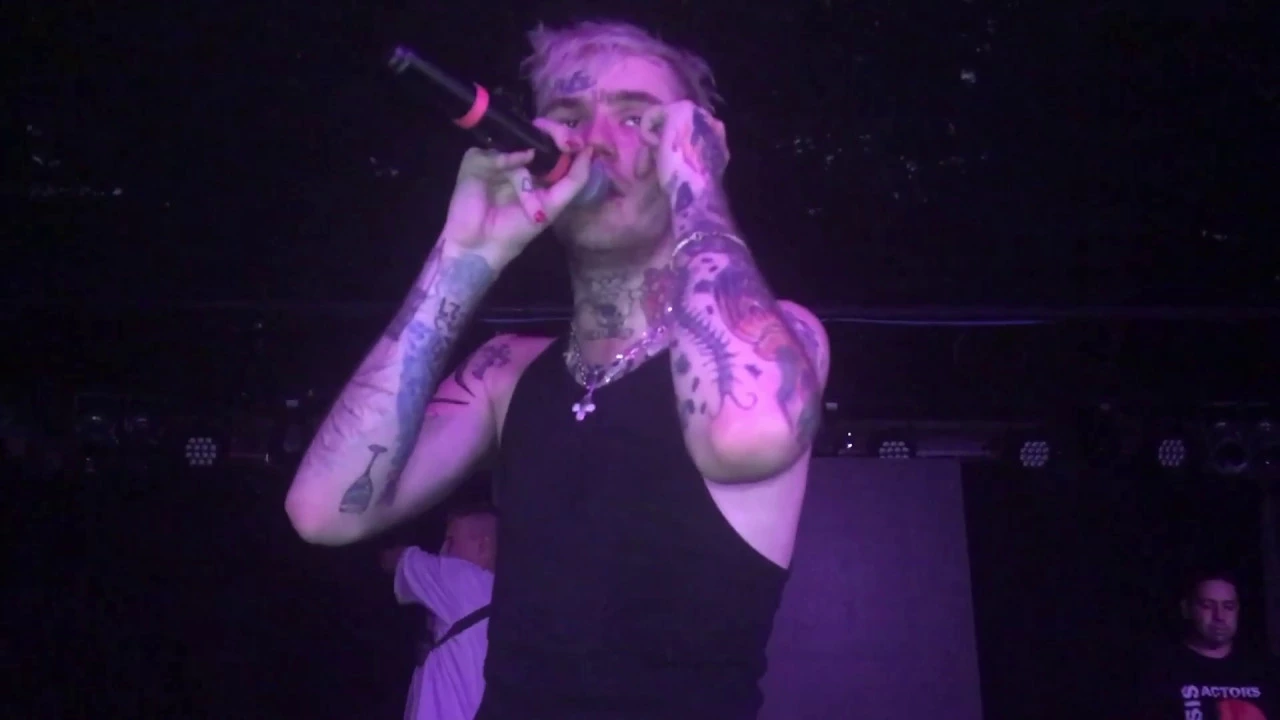 Lil Peep - 'CryBaby' (Live in Atlanta @ The Loft 11/07/17) w/ lyrics