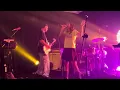 Download Lagu White Chorus - Bertanya-tanya (Live at Rossi Musik, Jakarta 12/9/2024)