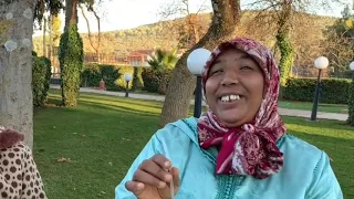 إوا يا حميد أوفينك تمص مصيصة من هدا 