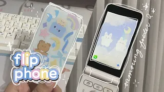 a korean flip phone in 2023 samsung folder 2 unboxing first impressions and decorating
