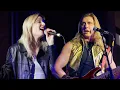 Download Lagu She Asks if I Know Tom Petty and This Singer Steals The Show