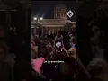 Lagu Crowds in St Petersburg sing about overthrowing Putin