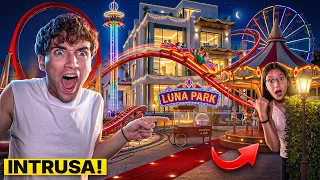 Una mia FAN è ENTRATA DI NASCOSTO nel LUNA PARK della mia MEGA VILLA!