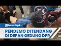 Download Lagu MEMANAS! Detik-detik Pendemo Ditangkap Diseret hingga Dipukul di Depan Gedung DPR