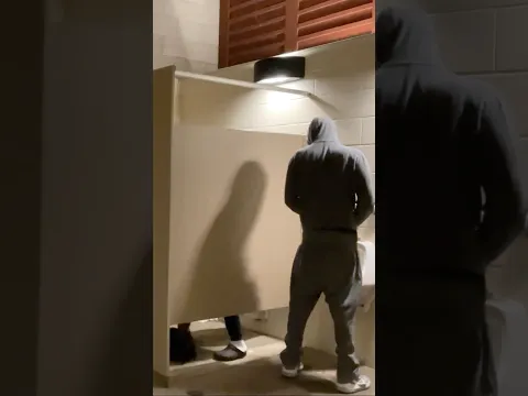 S3X IN BATHROOM PRANK!!