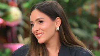 جوزي بيقولي ياروحي   جميلة عوض بعد فرحها دندنها