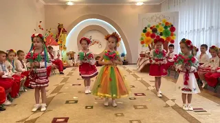 Танок з калиною Старша група Музичний керівник Войціцька М М дитячийсадок  Танок з калиною Старша група Музичний керівник Войціцька М М дитячийсадок