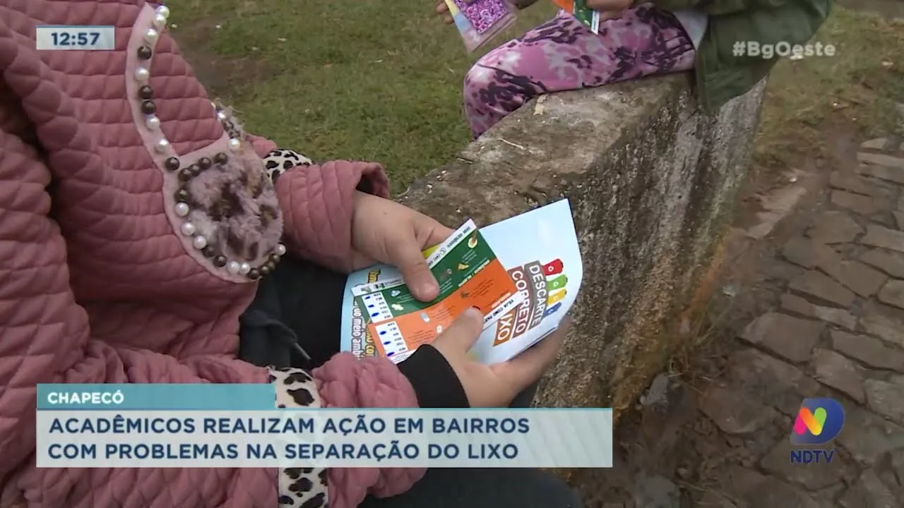 Acadêmicos realizam ação em bairros com problemas na separação do lixo em Chapecó