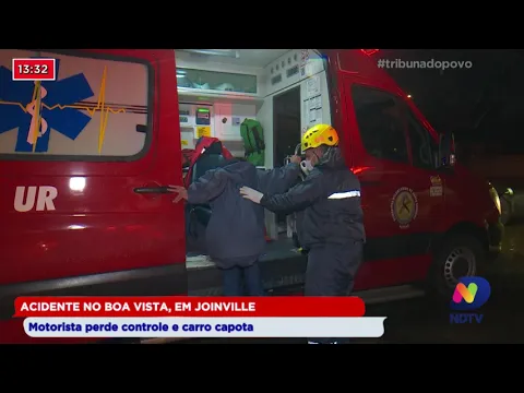 Acidente no Boa Vista, em Joinville. Motorista perde controle e carro capota