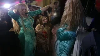 الراقصة شاكيرا تبهر الجميع برقص مثير في حفل عقيقة كوبل مراكش 